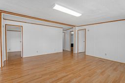 107 Rockdale St. photo 4