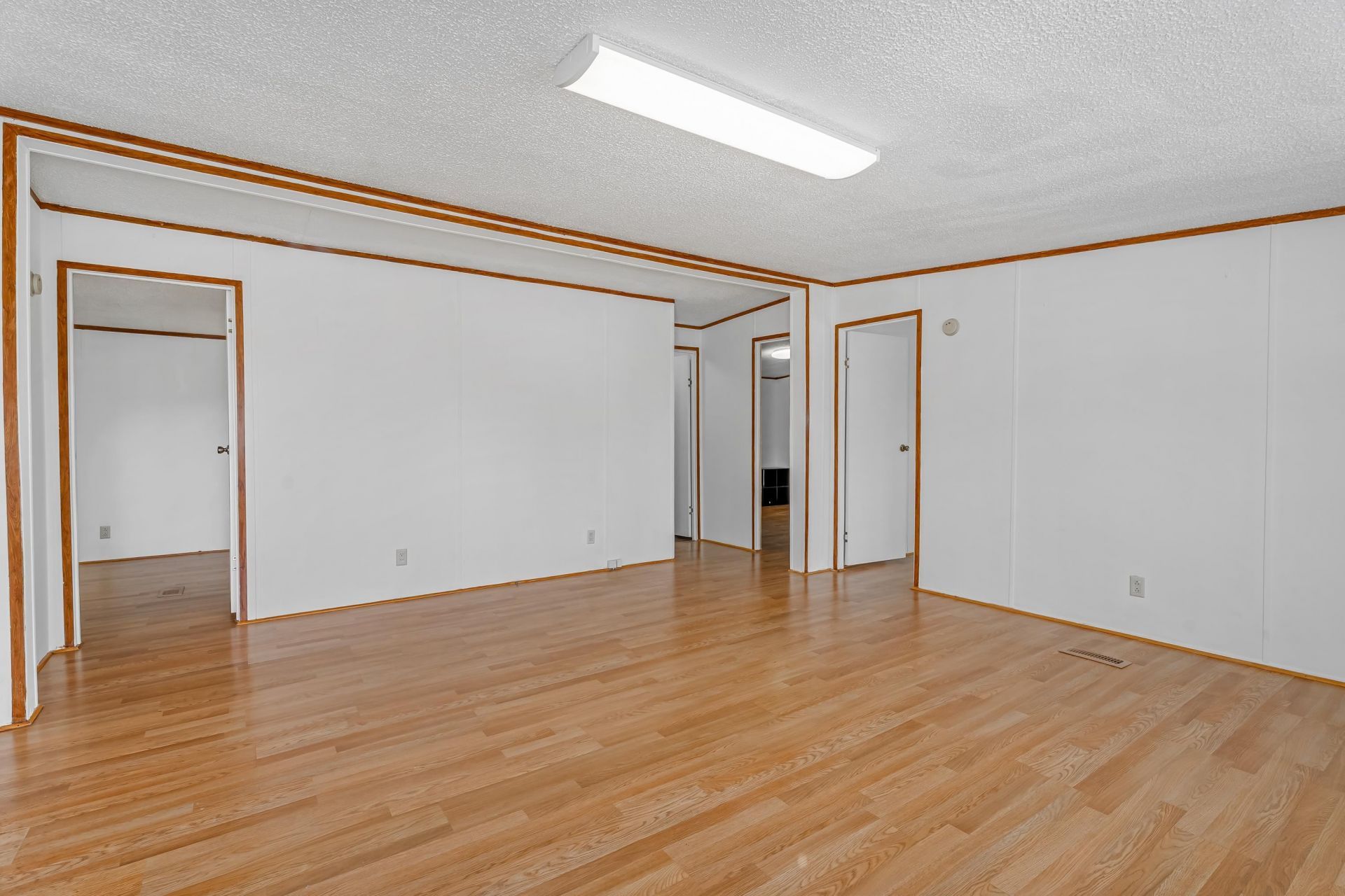 107 Rockdale St. Photo 7