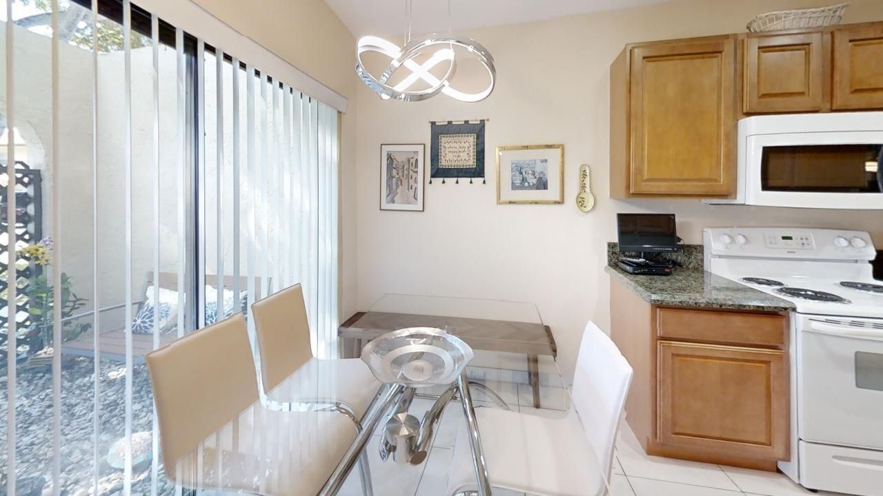 8460 Casa Del Lago, Unit E, Boca Raton, FL 33433 Photo