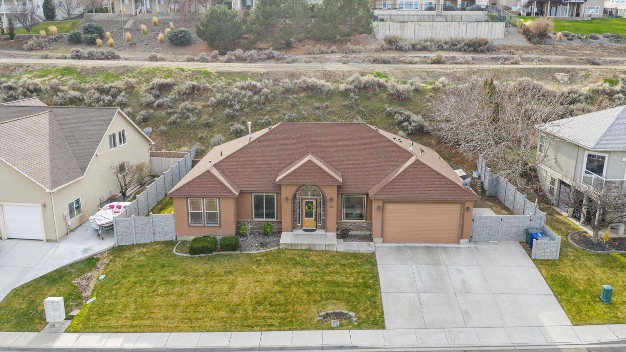 483 Aimee Dr., Richland, WA 99352 Main Photo