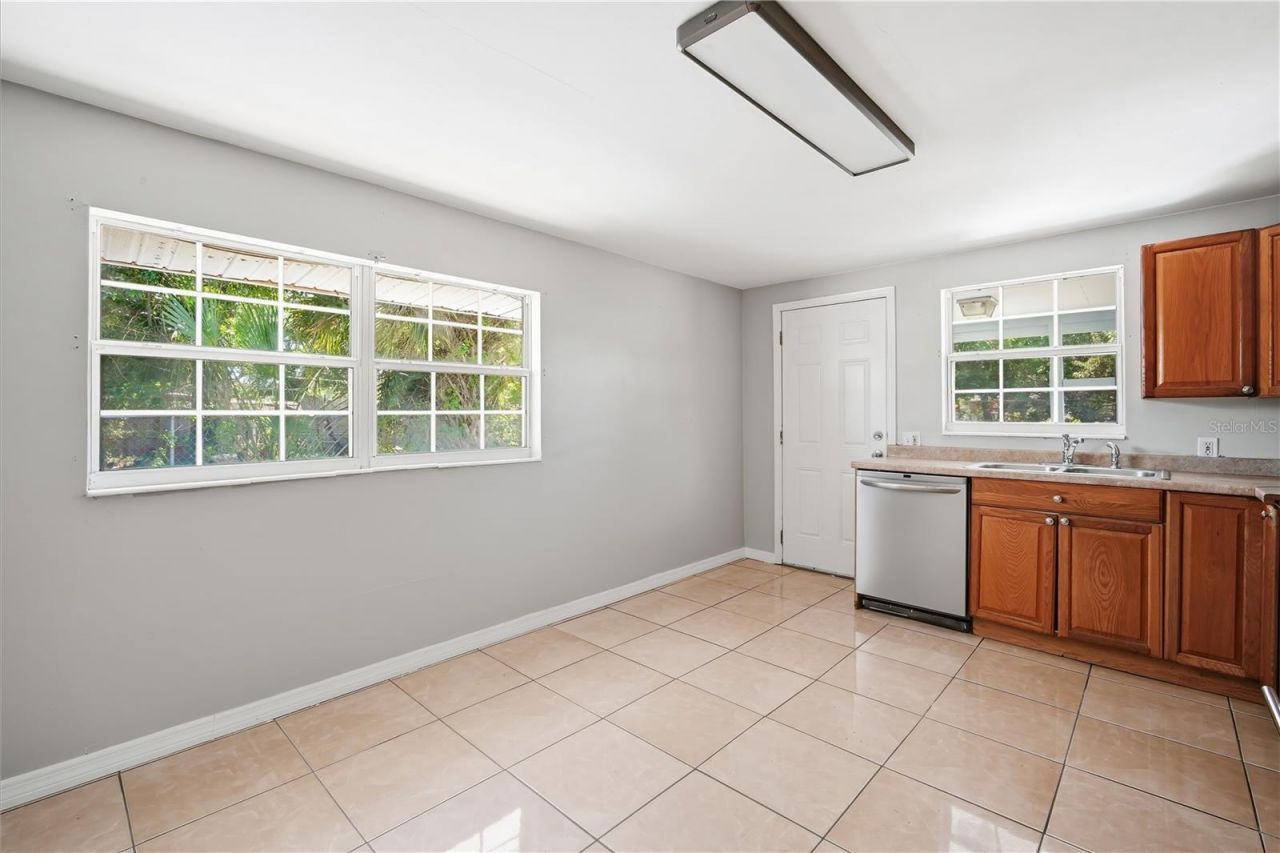 1745 Dayton Street S, Saint Petersburg, FL 33712 Photo