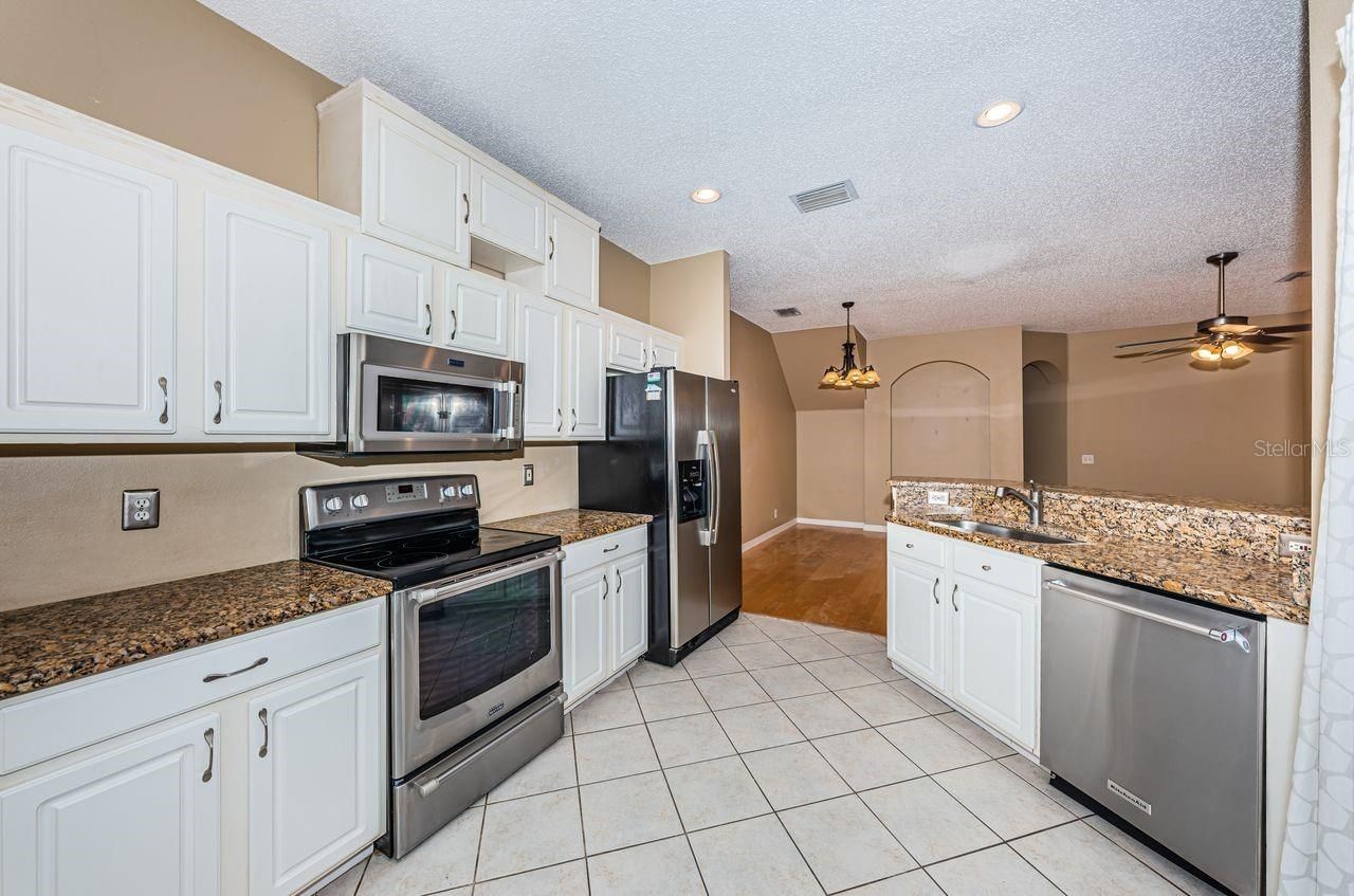 605 Vallance Way Ne, Saint Petersburg, FL 33716 Photo