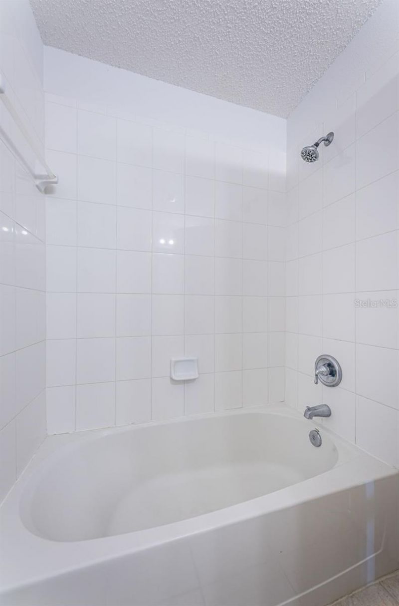 605 Vallance Way Ne, Saint Petersburg, FL 33716 Photo