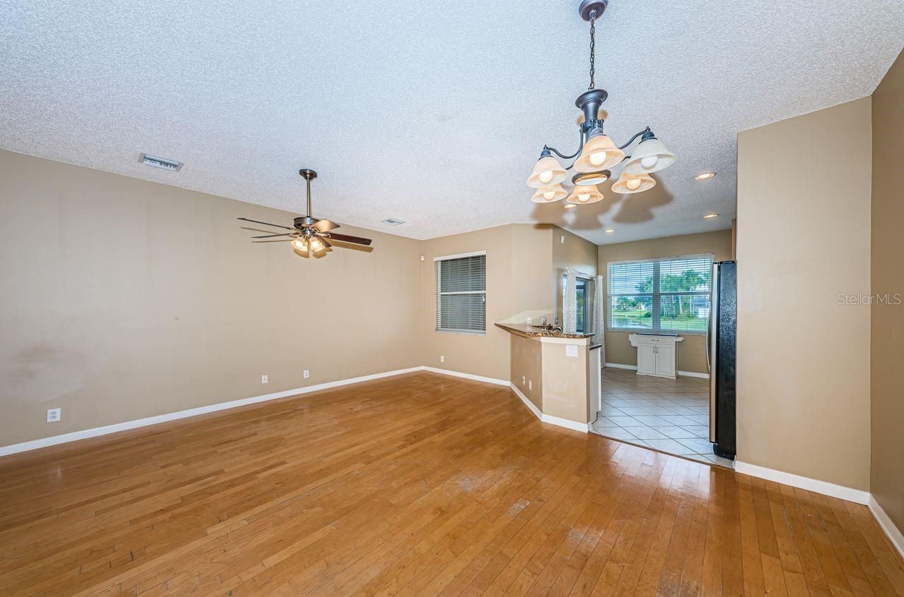 605 Vallance Way Ne, Saint Petersburg, FL 33716 Photo