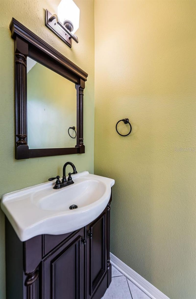 605 Vallance Way Ne, Saint Petersburg, FL 33716 Photo