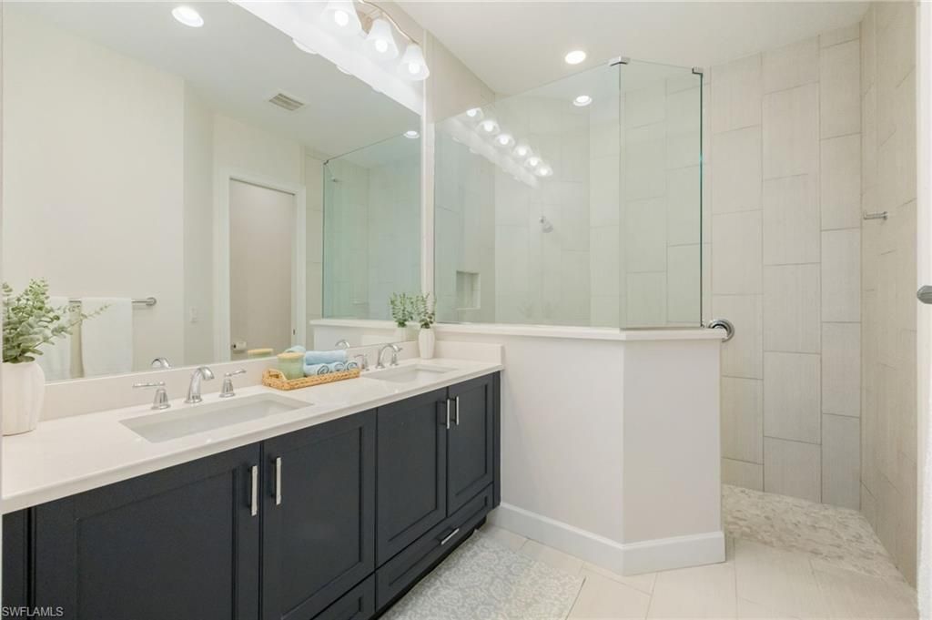6439 Negril Isle Dr, Naples, FL 34113 Photo