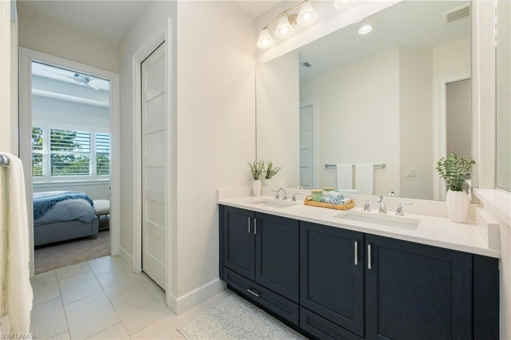 6439 Negril Isle Dr, Naples, FL 34113 Photo