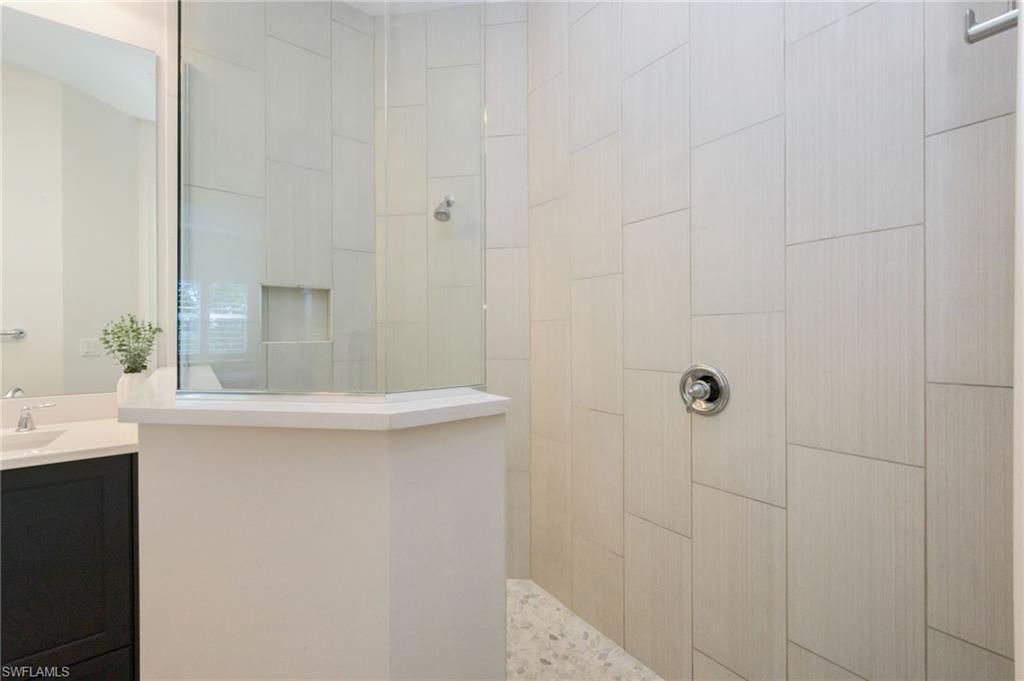 6439 Negril Isle Dr, Naples, FL 34113 Photo