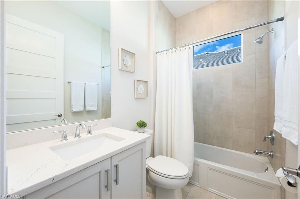 6439 Negril Isle Dr, Naples, FL 34113 Photo