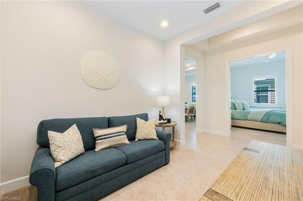 6439 Negril Isle Dr, Naples, FL 34113 Photo