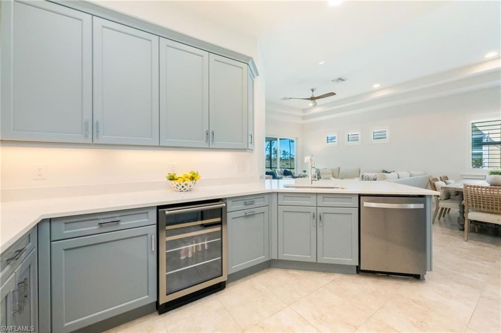 6439 Negril Isle Dr, Naples, FL 34113 Photo