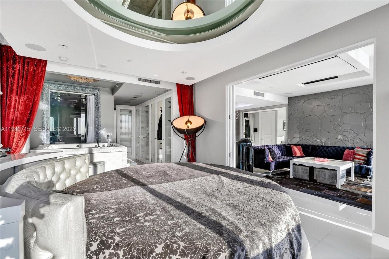 100 S Pointe Dr , Unit 3002, Miami Beach, FL 33139 Photo