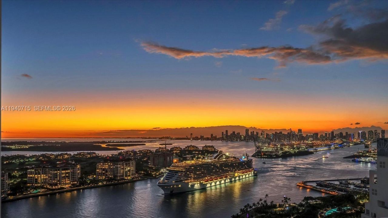 100 S Pointe Dr , Unit 3002, Miami Beach, FL 33139 Photo