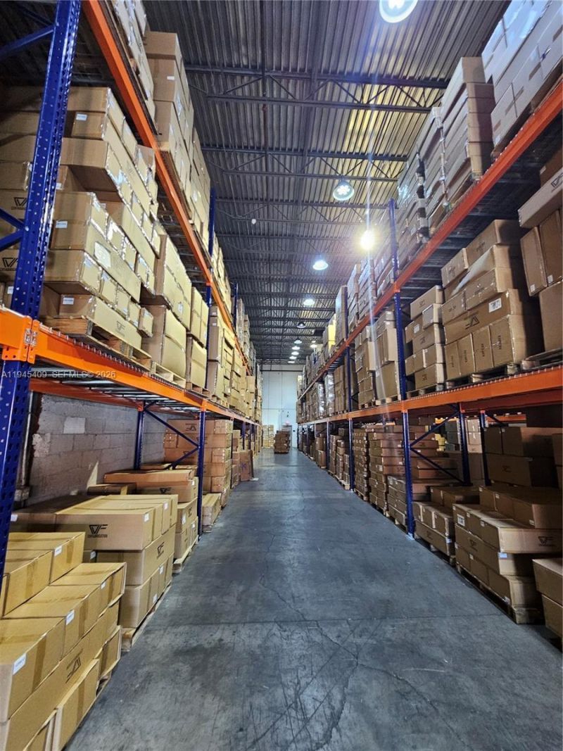 9613 NW 33rd St, Doral, FL 33172 Photo