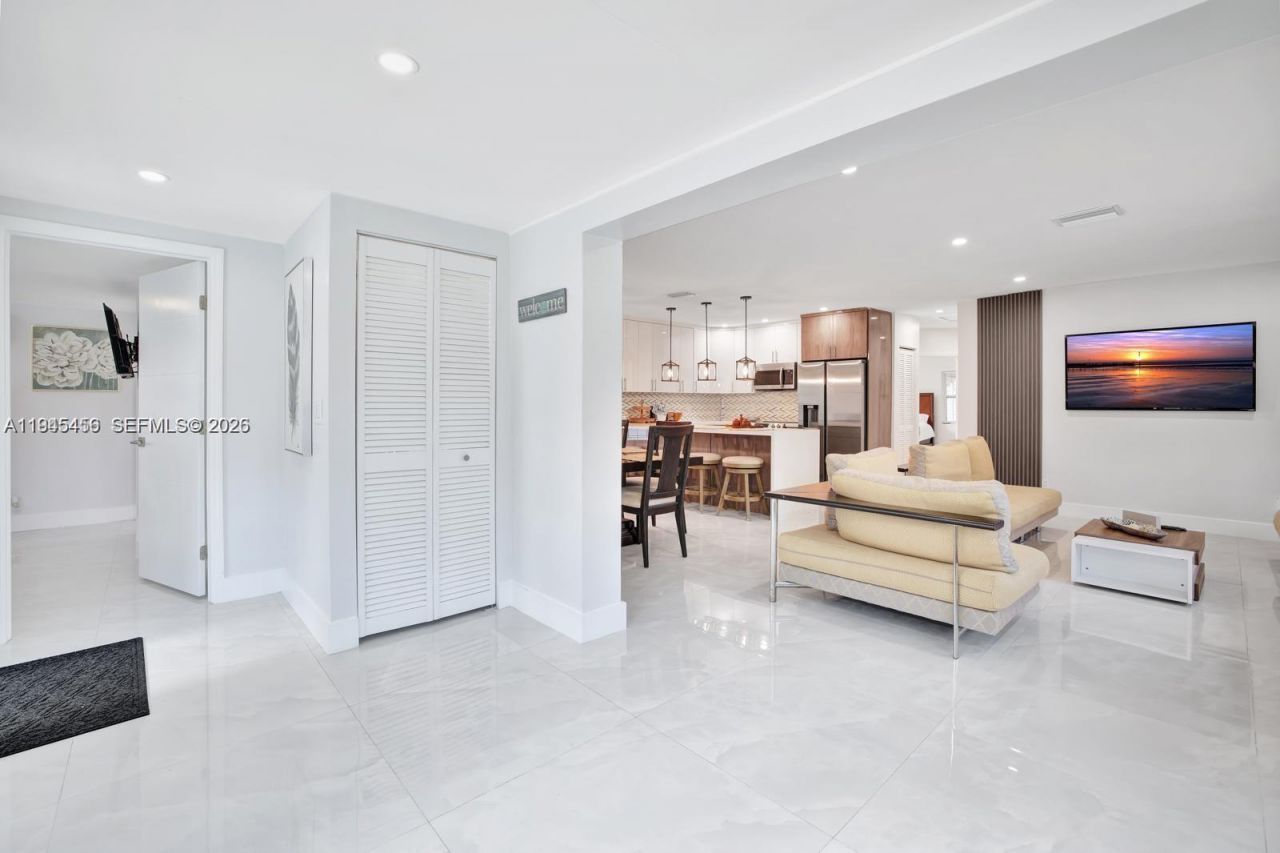 1001 SW 19th St, Fort Lauderdale, FL 33315 Photo