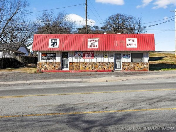100 W 1st, Heavener, OK 74937