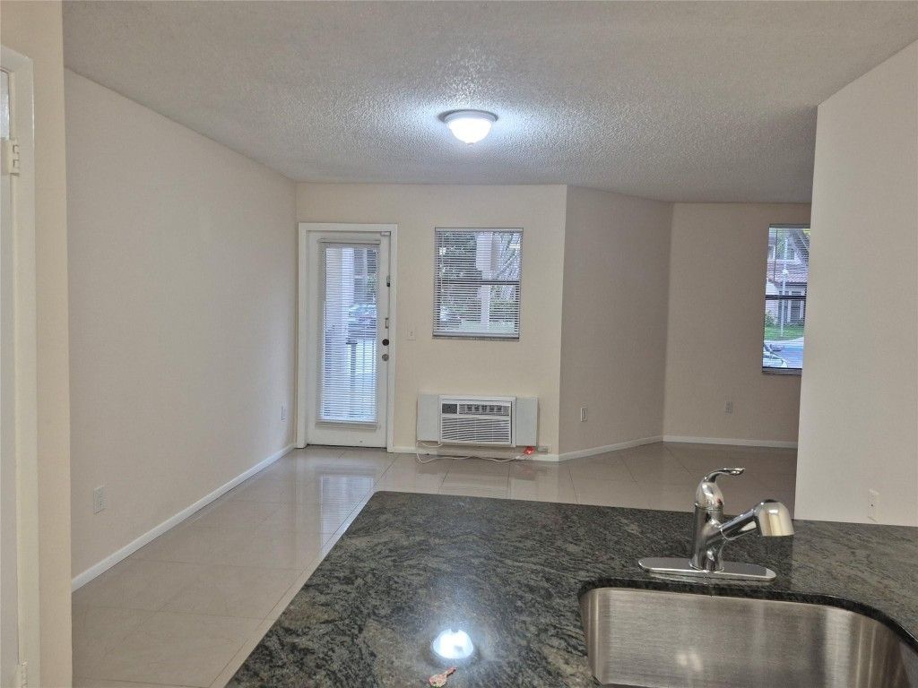 4481 W Mcnab Road, Unit 10, Pompano Beach, FL 33069 Photo