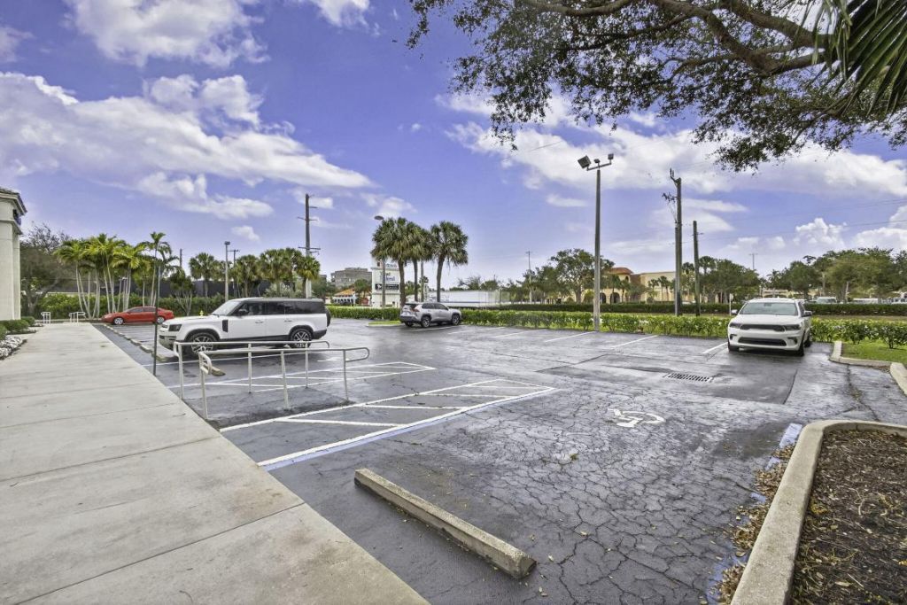 11701 Us Highway, North Palm Beach, FL 33408 Photo