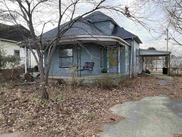 209 S 16th Street, Herrin, IL 62948