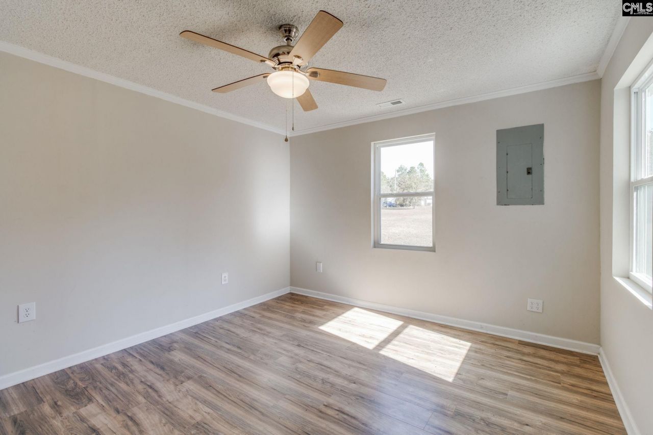 5793 Lockhart Road  Photo 8