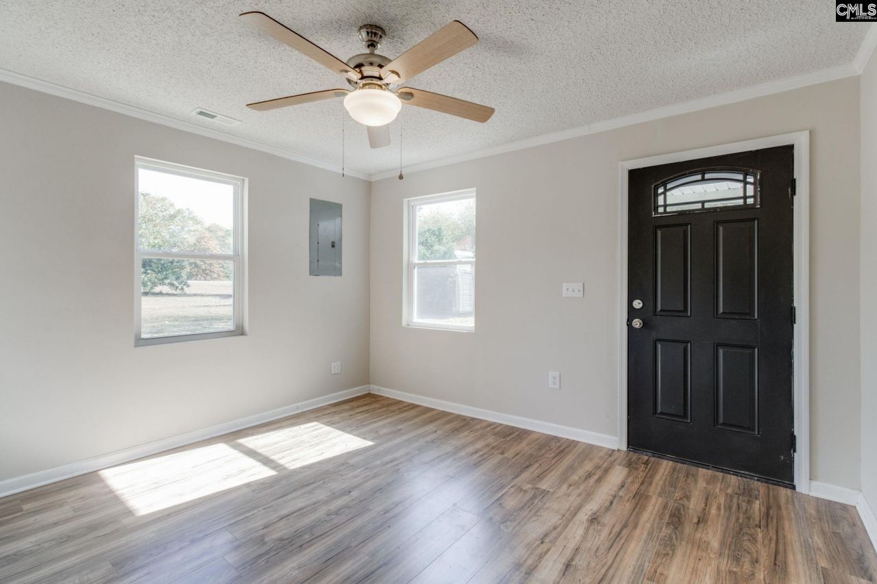 5793 Lockhart Road  Photo 9