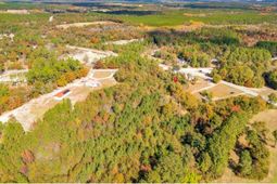 5897 Lockhart Road photo 4