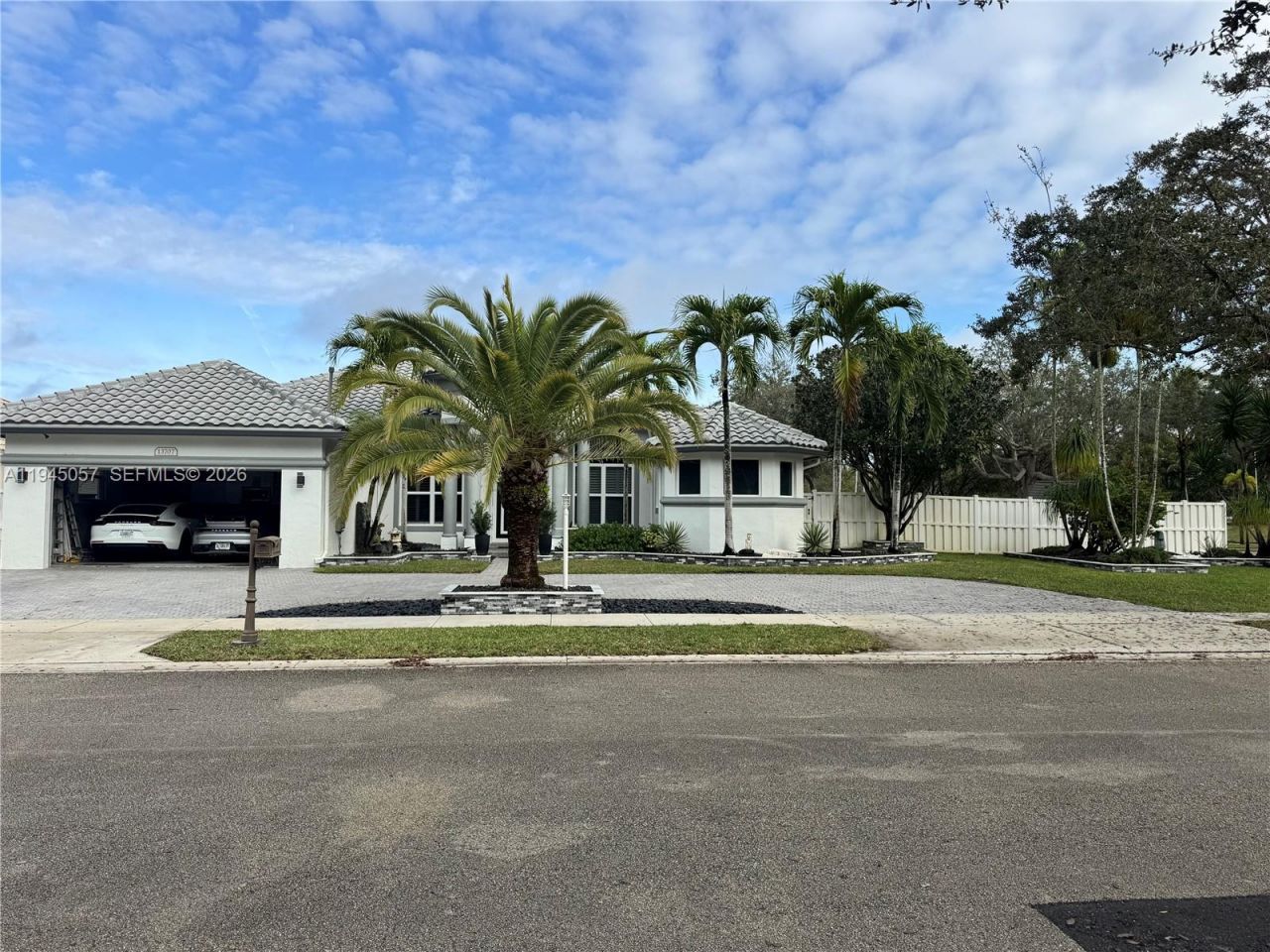 13707 NW 21st St , Pembroke Pines, FL 33028 Photo