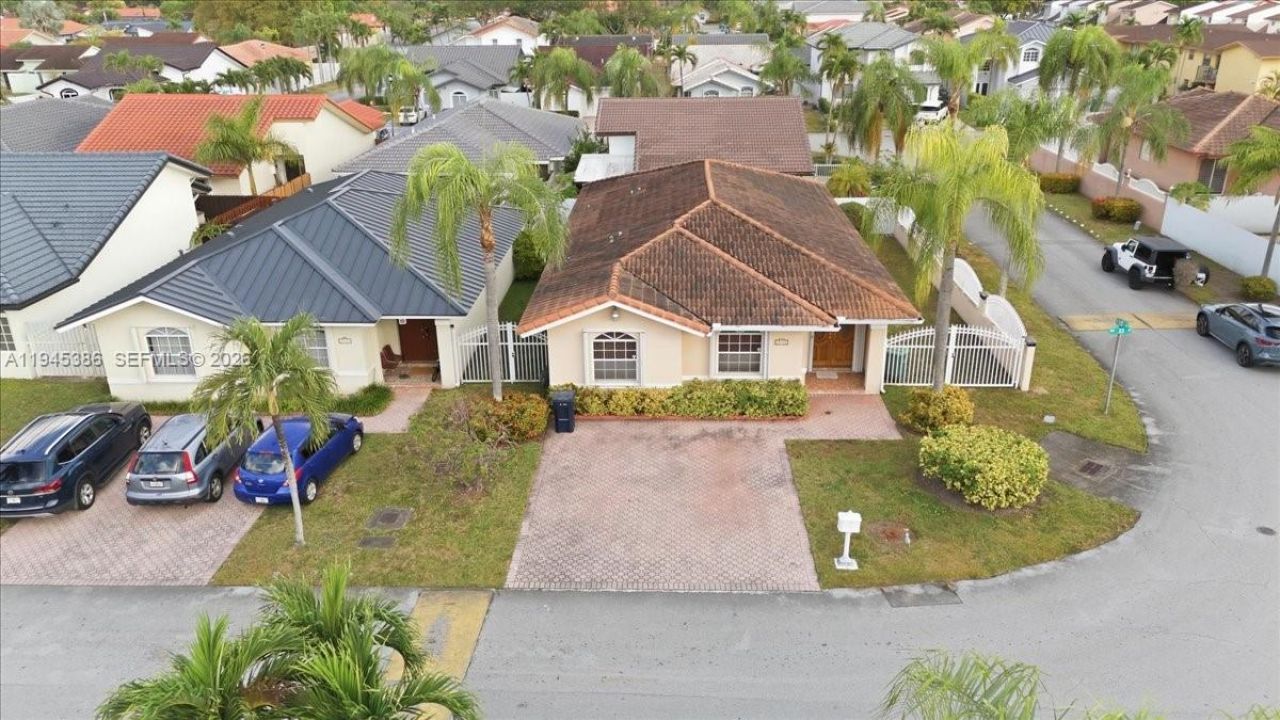 10351 SW 23rd St, Miami, FL 33165 Photo