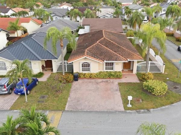 10351 SW 23rd St, Miami, FL 33165