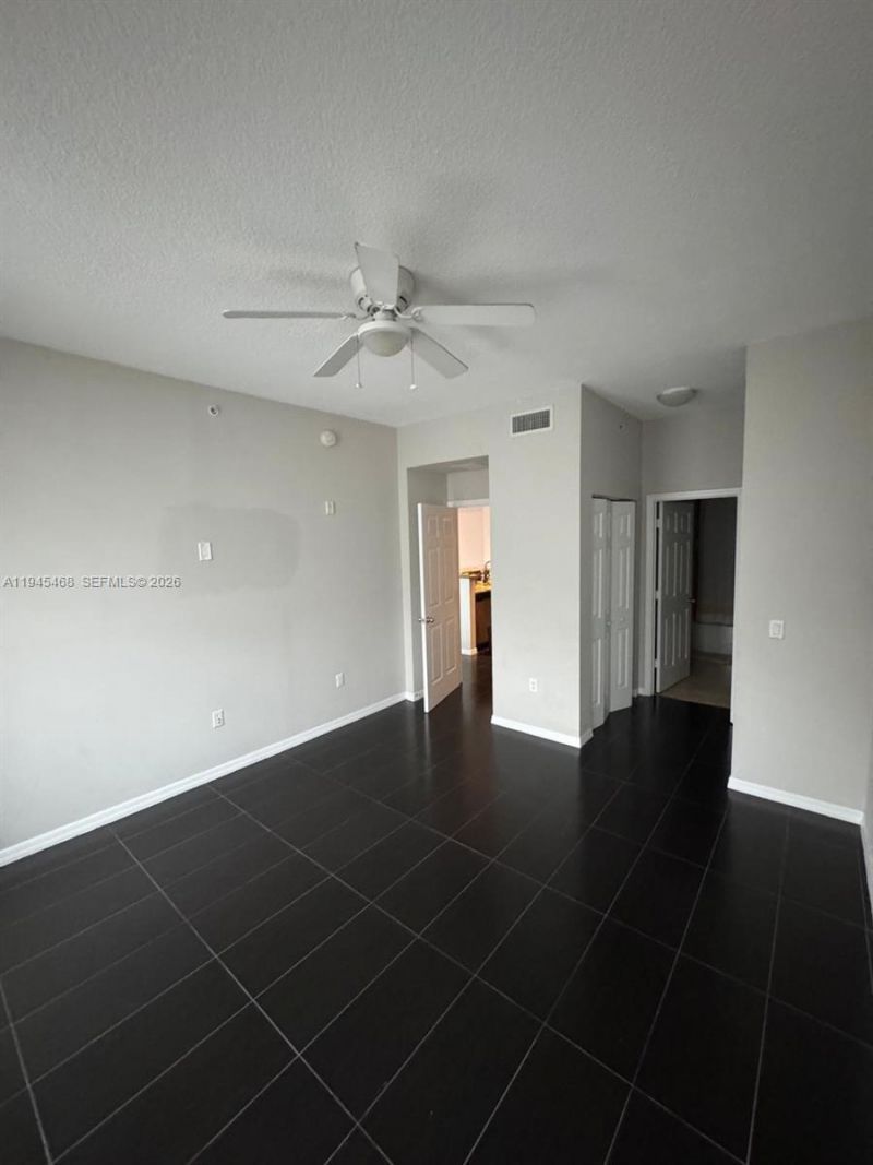 2421 NE 65th St , Unit 611, Fort Lauderdale, FL 33308 Photo