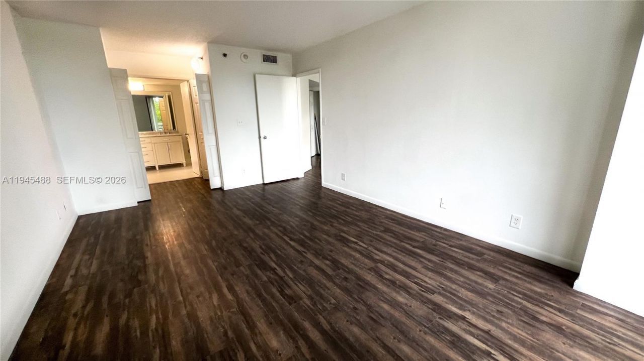 3300 NE 192nd St , Unit 301, Aventura, FL 33180 Photo