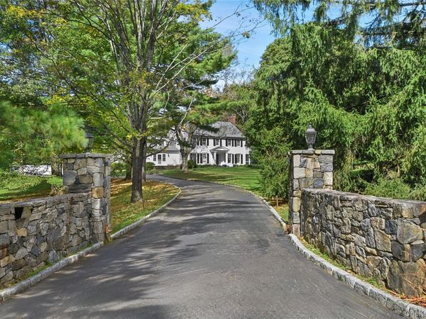 22 Long Meadow Road, Bedford, NY 10506