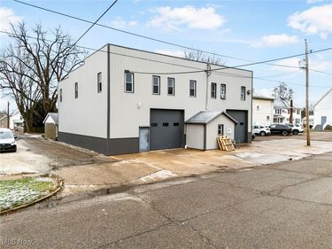 70 Park Avenue SE, Carrollton, OH 44615