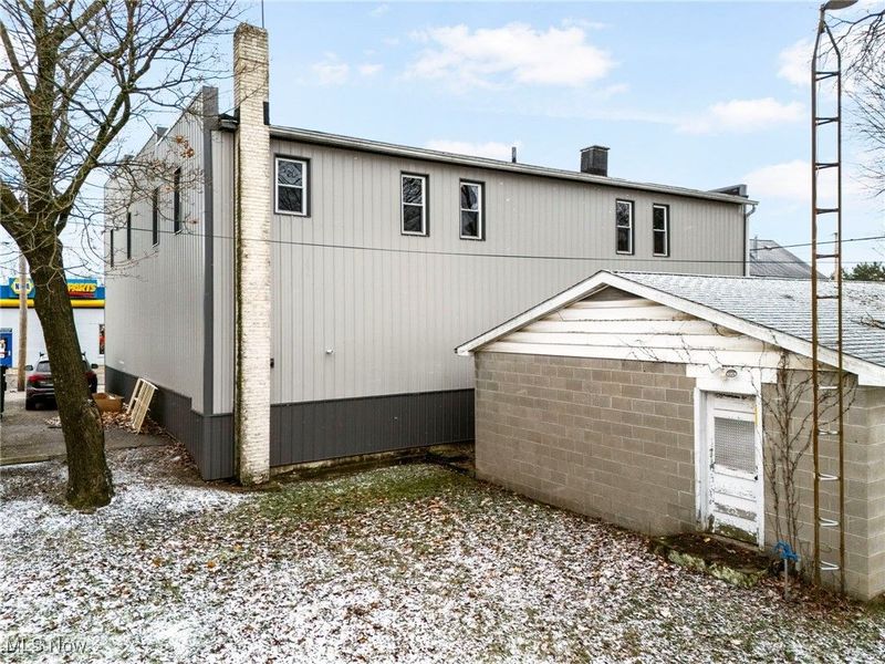 70 Park Avenue SE, Carrollton, OH 44615 Photo 3