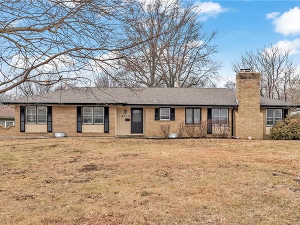 8112 Raytown Road, Raytown, MO 64138