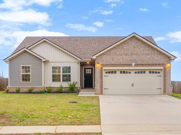 1977 Sydney Louise Dr, Clarksville, TN 37042