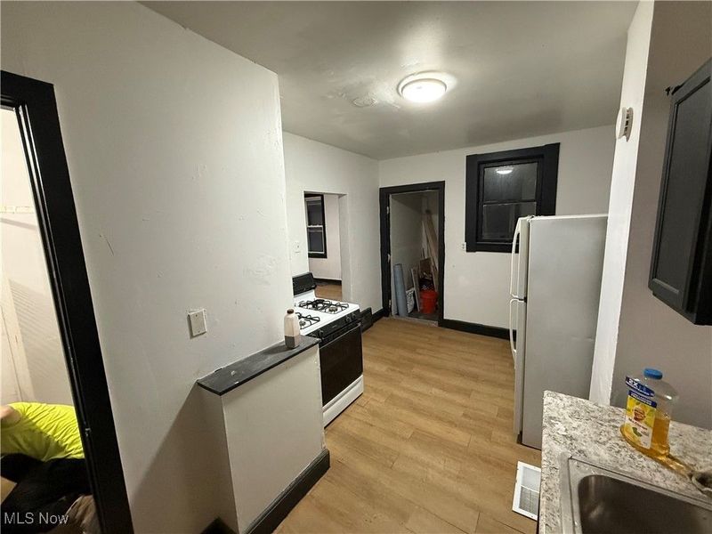 2113 W 104th Street, Cleveland, OH 44102 Photo 14