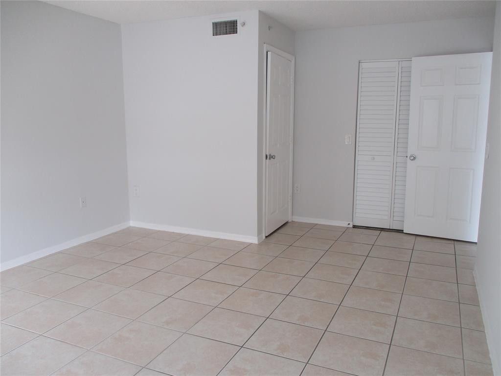 5045 Wiles Road, Unit 206, Coconut Creek, FL 33073 Photo
