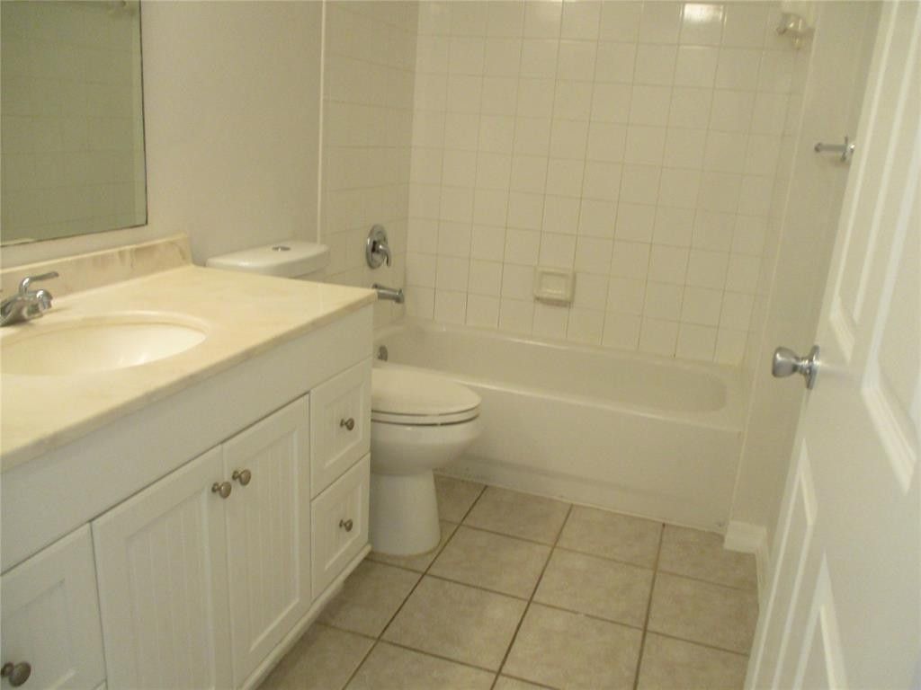 5045 Wiles Road, Unit 206, Coconut Creek, FL 33073 Photo