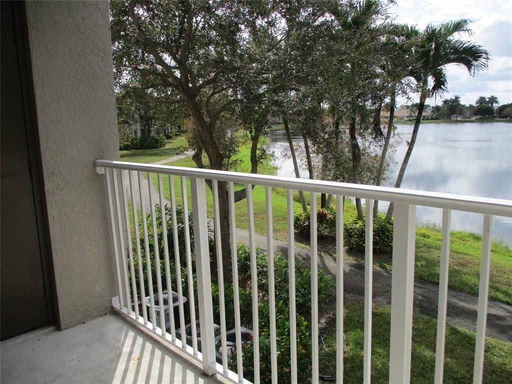 5045 Wiles Road, Unit 206, Coconut Creek, FL 33073 Photo