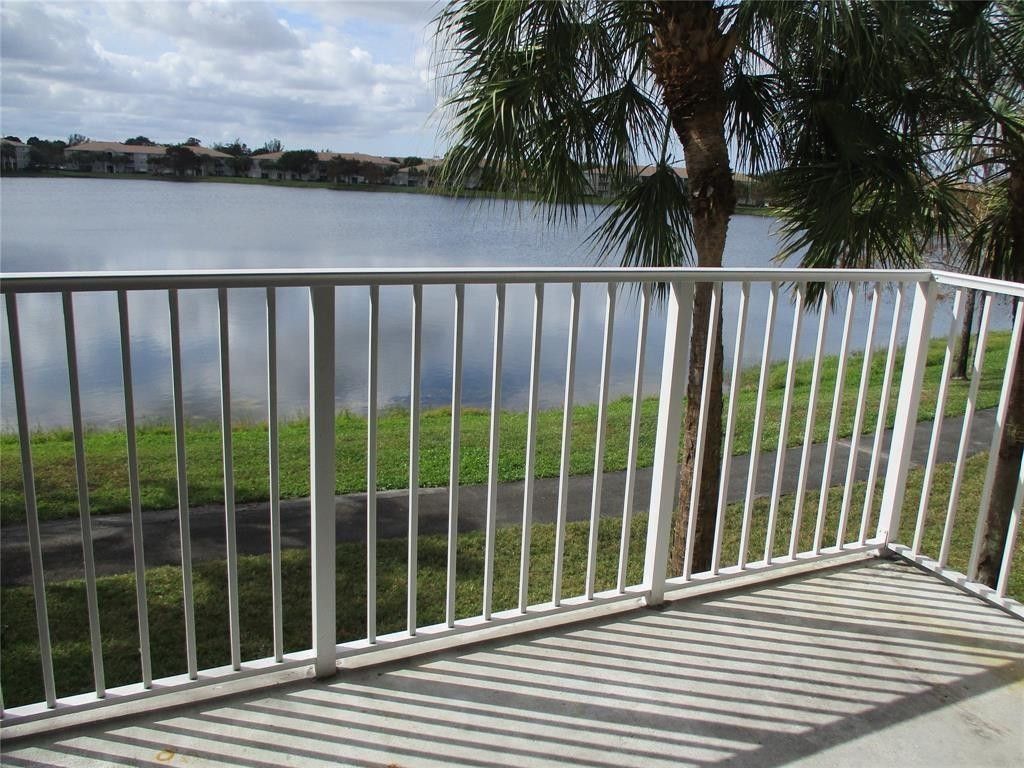 5045 Wiles Road, Unit 206, Coconut Creek, FL 33073 Photo