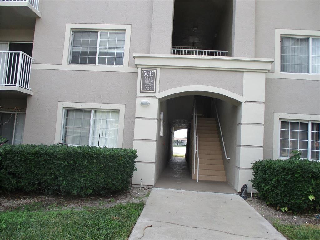 5045 Wiles Road, Unit 206, Coconut Creek, FL 33073 Photo