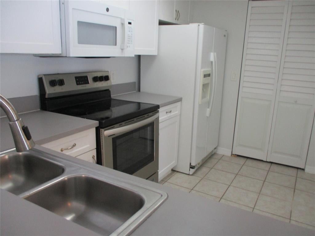 5045 Wiles Road, Unit 206, Coconut Creek, FL 33073 Photo