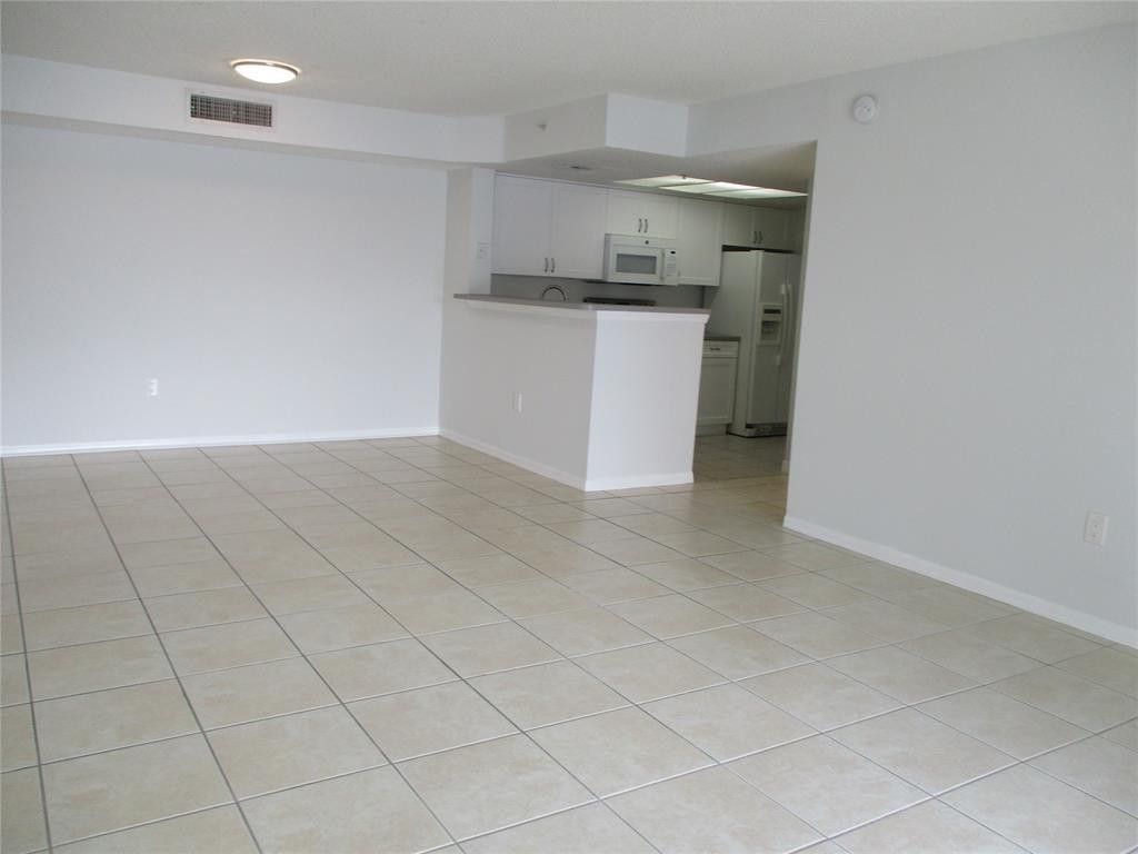 5045 Wiles Road, Unit 206, Coconut Creek, FL 33073 Photo