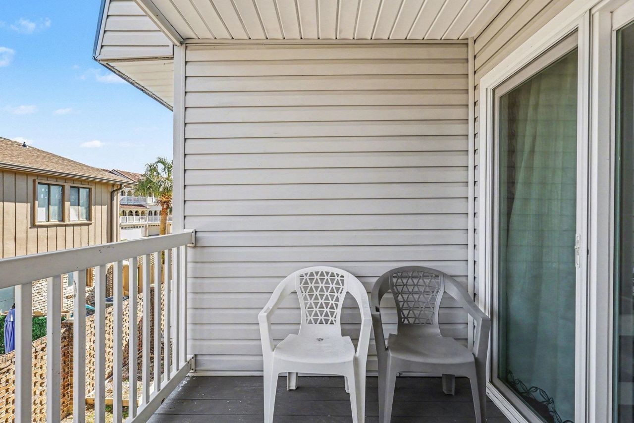 401 Hillside Dr. N Photo 22