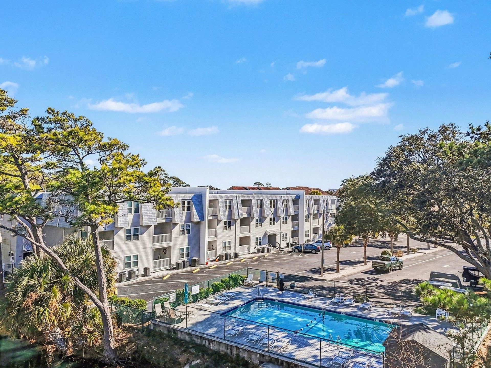 401 Hillside Dr. N Photo 24