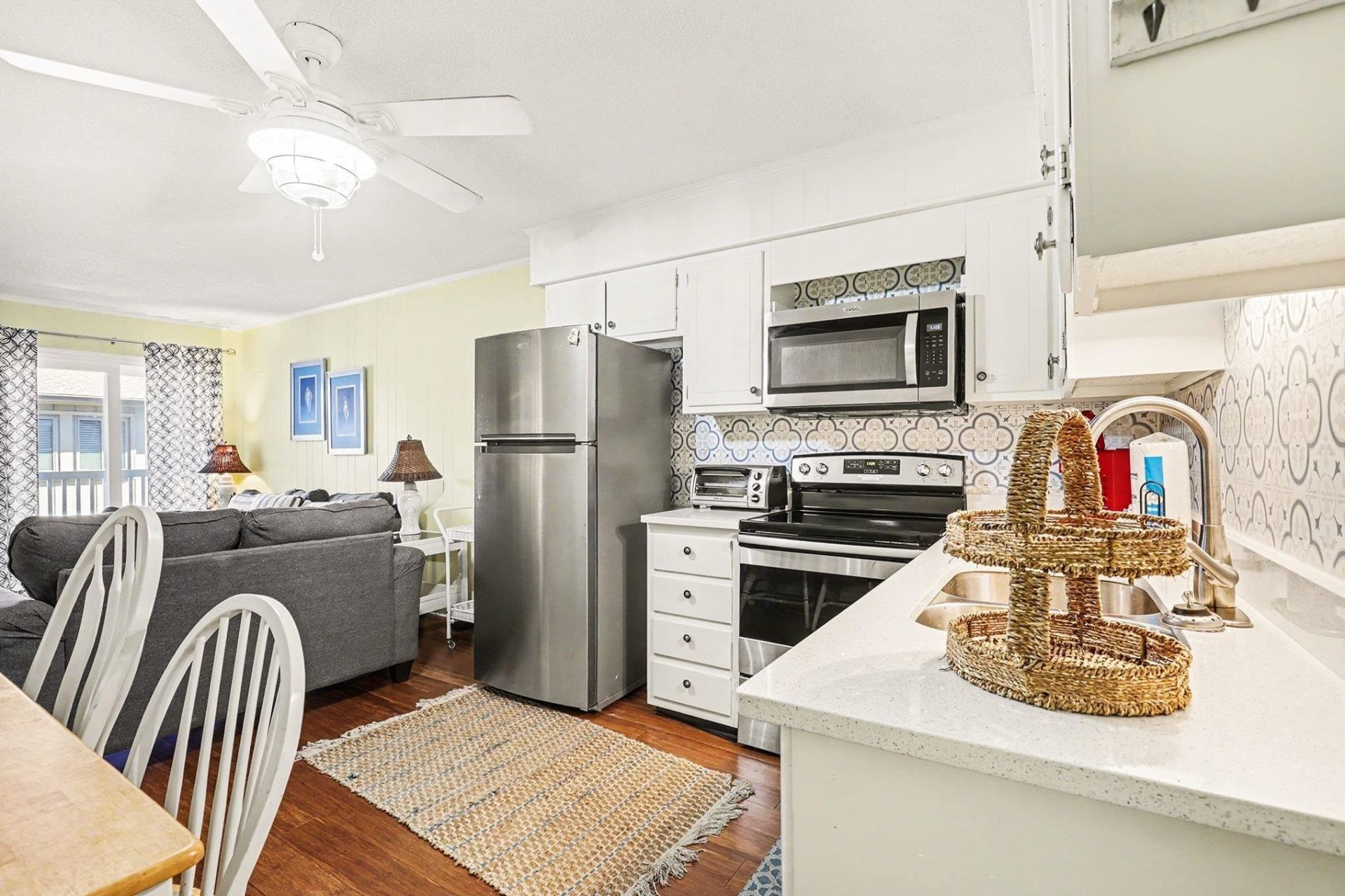 401 Hillside Dr. N Photo 4