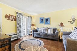 401 Hillside Dr. N photo 4