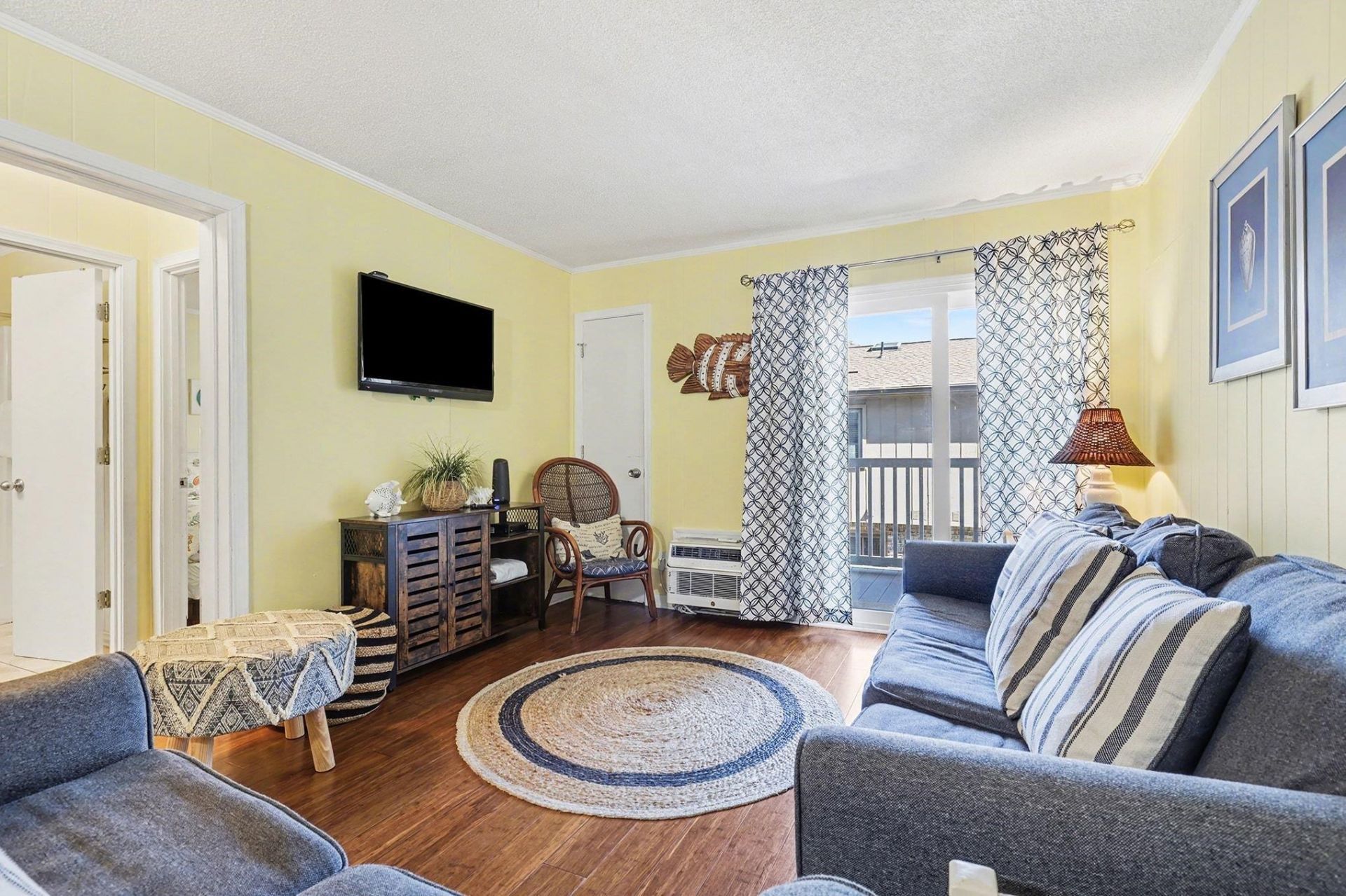 401 Hillside Dr. N Photo 9