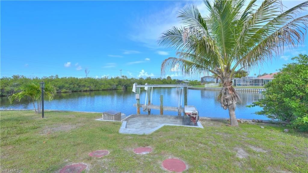 12055 Matlacha Blvd, Matlacha Isles, FL 33991 Photo